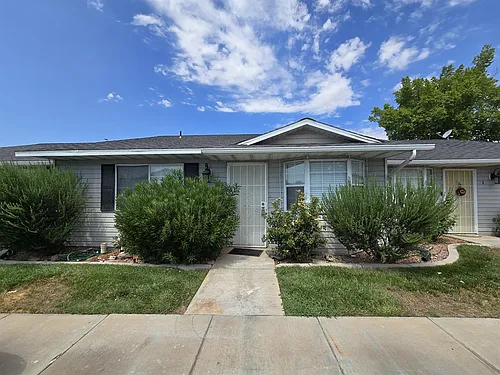 1015 S River Rd #2 Photo 1