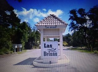 140 Las Brisas Dr, Eastpoint, FL 32328