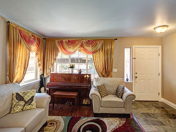 5th image of 17806 2nd Avenue Ct E