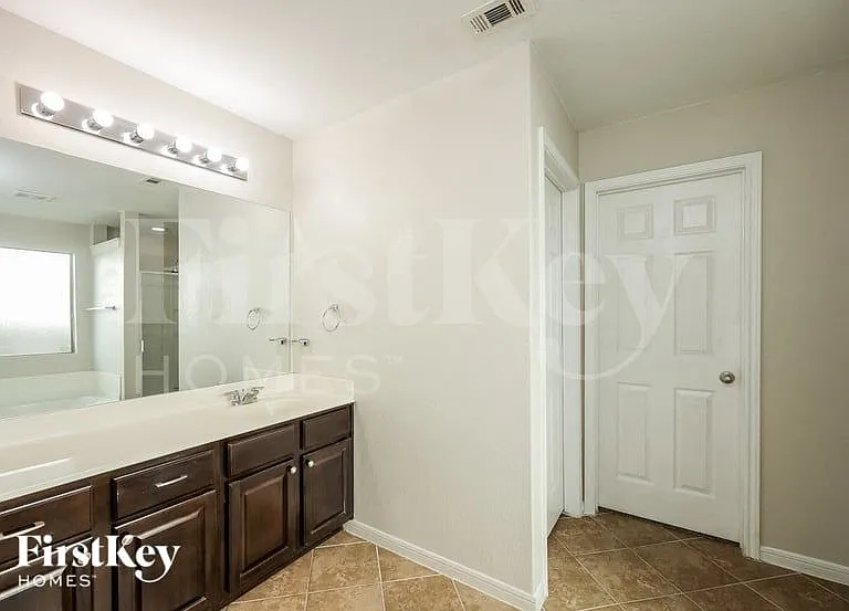 10711 Ranchland Fox — Photo 12