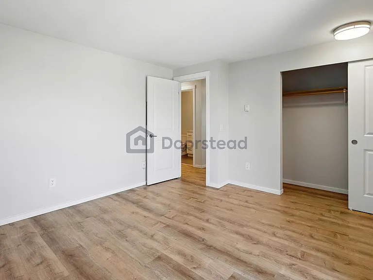 601 Summit Ave E #401 — Photo 20