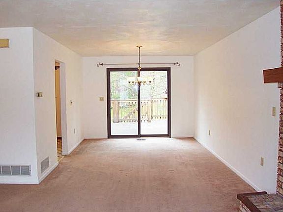 5th image of 3421 Macintyre Dr