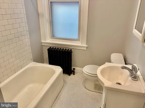5028 Walnut St APT 1, Philadelphia, PA 19139
