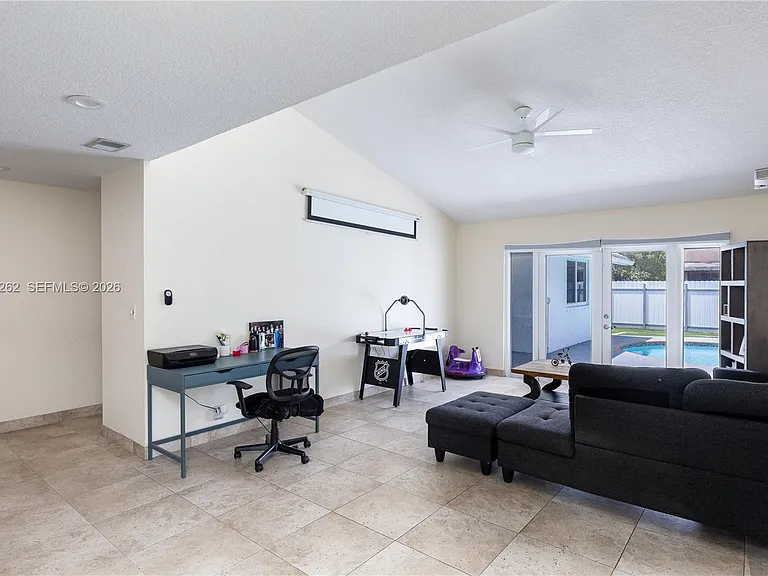 2400 NW 103rd Ave — Photo 26