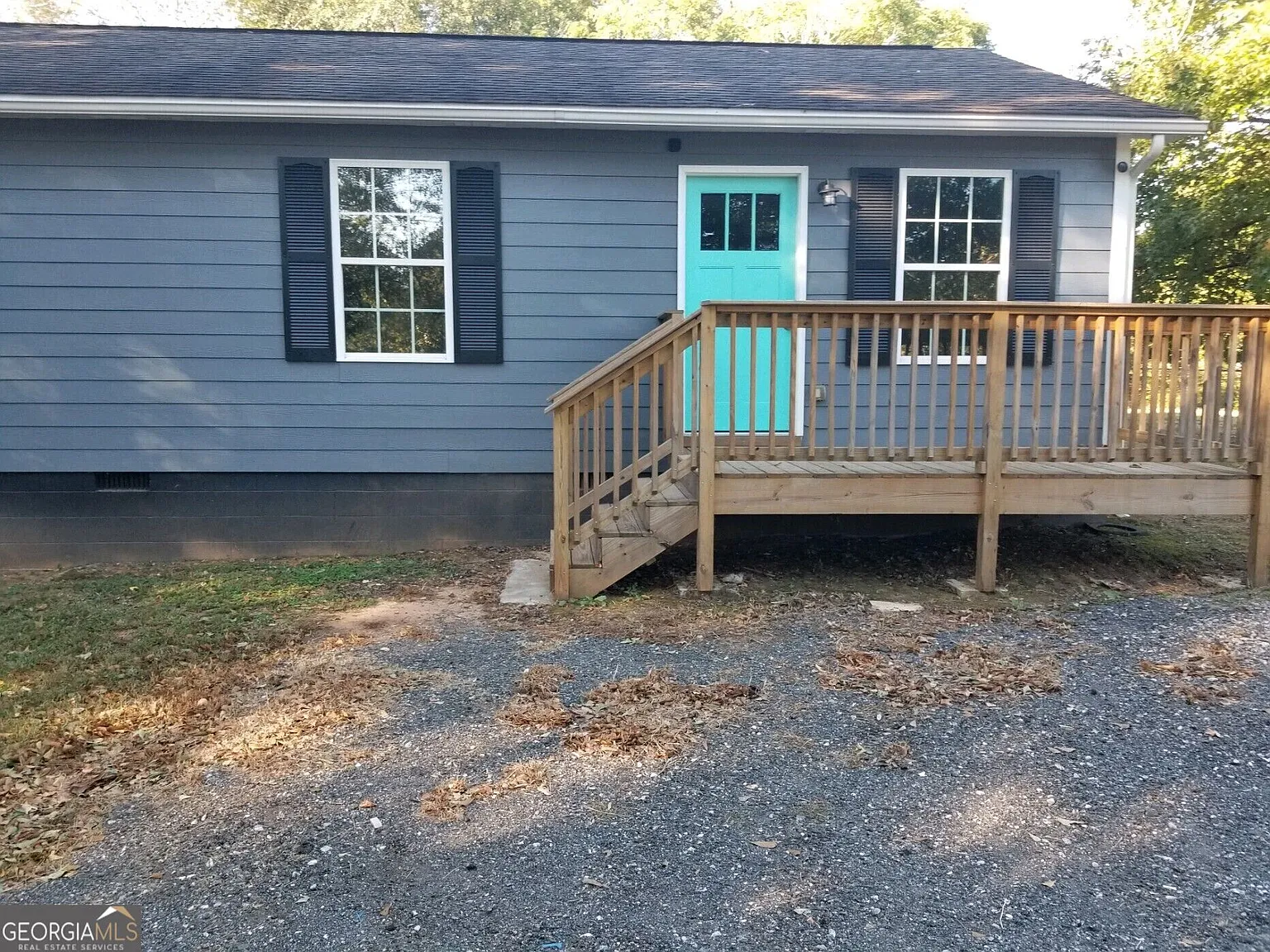 3 bed, 2.0 bath, 1008 sqft, $1,500 — Photo 2