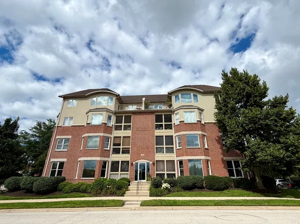 100 N River Ln Unit 401, Geneva, IL 60134