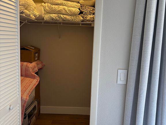 5th image of 3051 Overlook Pl #B