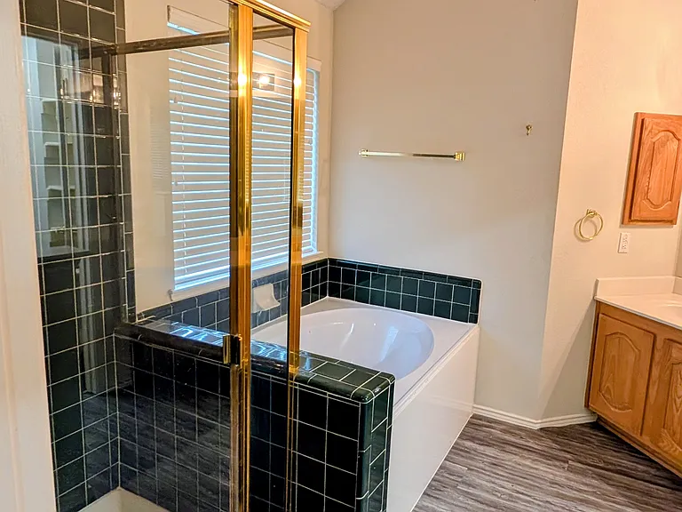10610 Nashville Dr — Photo 14