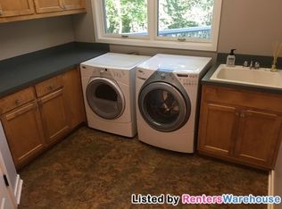 14830 Boulder Pointe Rd, Eden Prairie, MN 55347