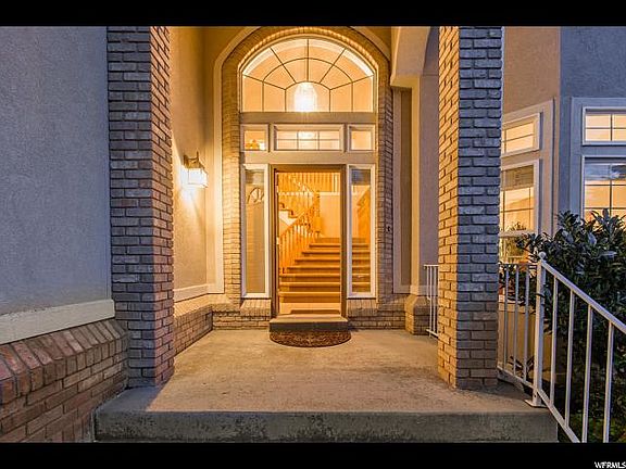 4th image of 9896 S Congressional Way