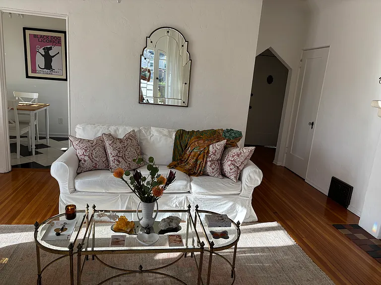 464 N Stanley Ave #7 — Photo 13