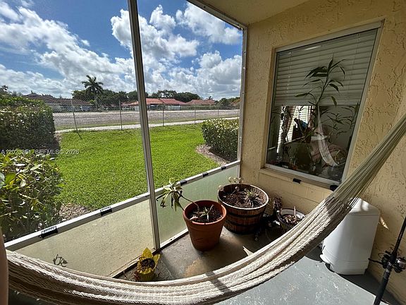 2nd image of 977 Coral Club Dr #977