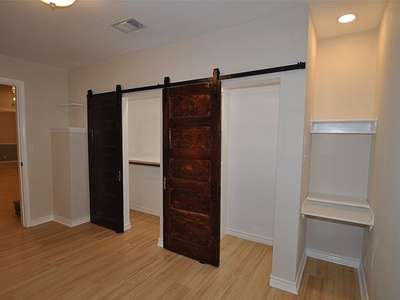 5th image of 209 W 5th St