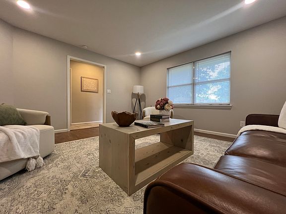 5th image of 2536 S McCann Avenue
