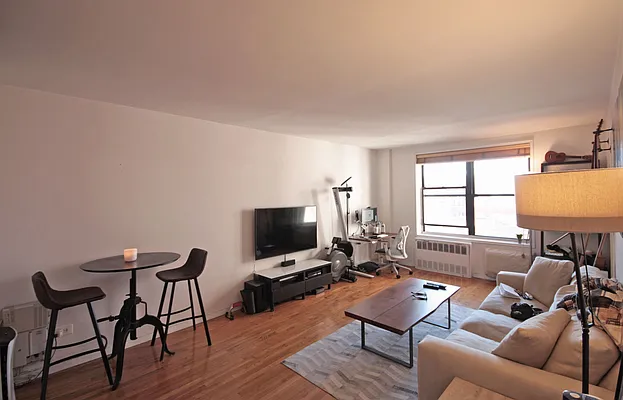 Rented by Level Group | media 10