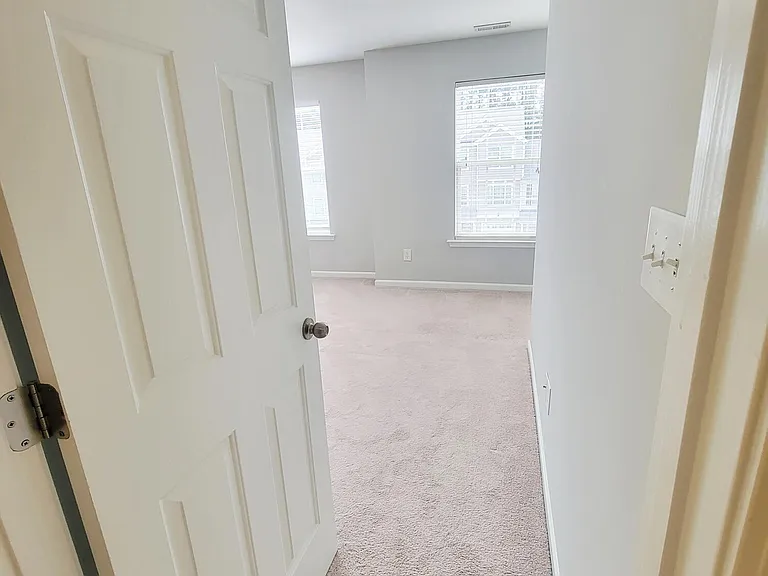 8827 Thornton Town Pl — Photo 40