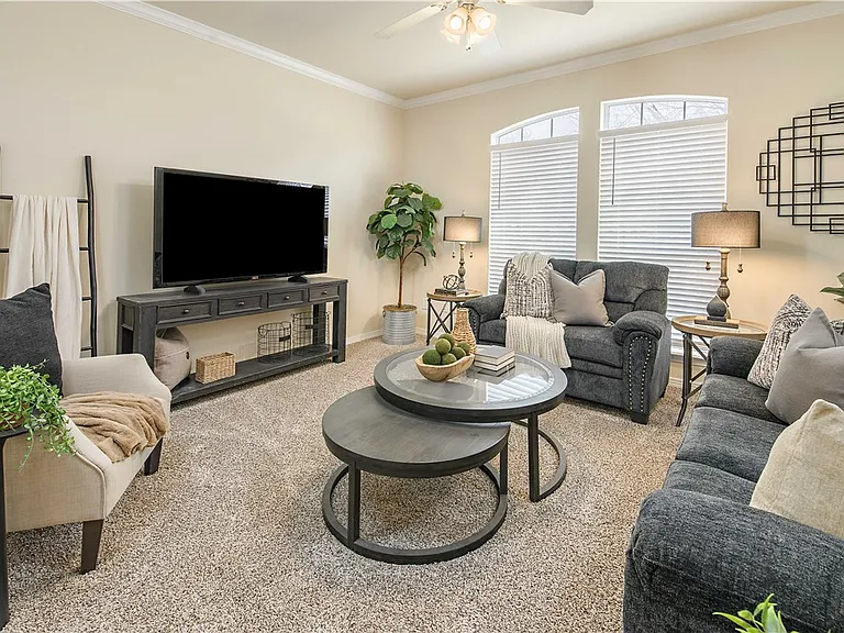 305 Holleman Dr E #102 — Photo 3