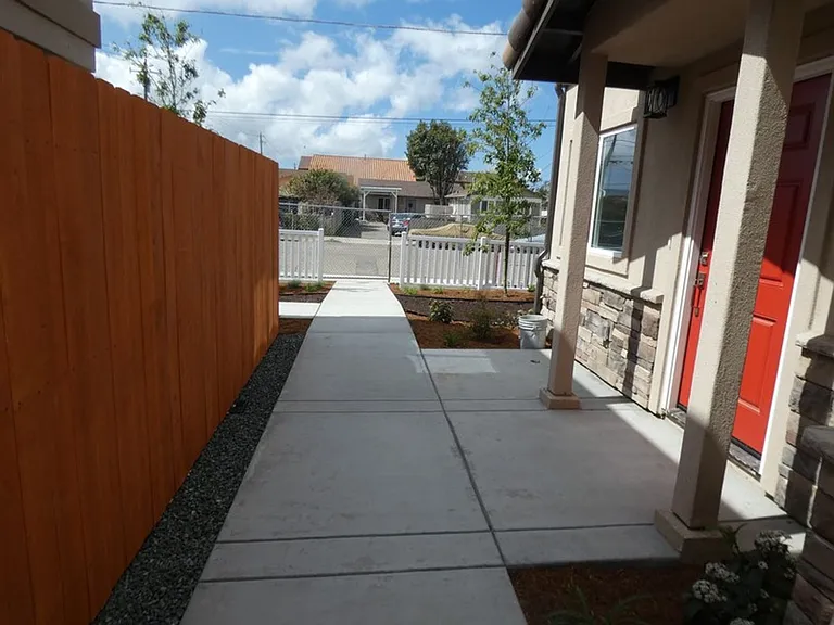 4573 12th St — Photo 2