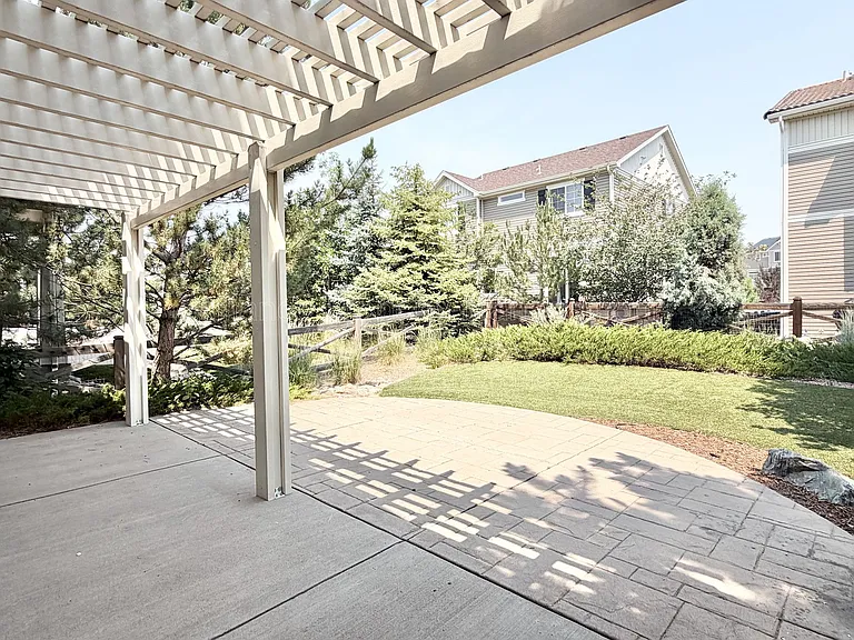 8284 Cypress Wood Dr — Photo 22