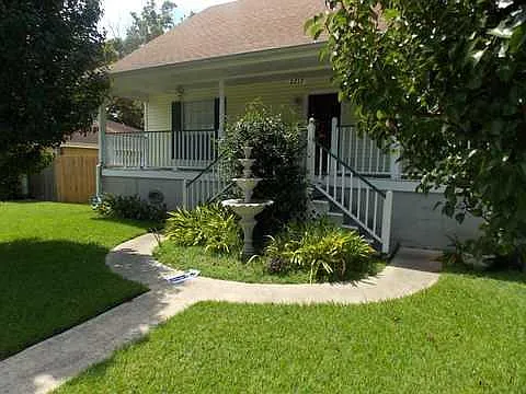 3 bed, 2.5 bath, 1725 sqft, $2,095 — Photo 2