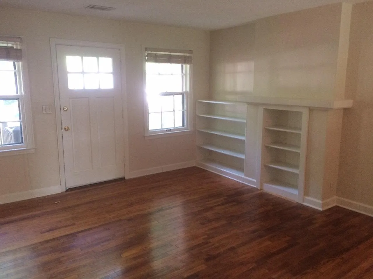 3 bed, 1100 sqft, $1,750 — Photo 2