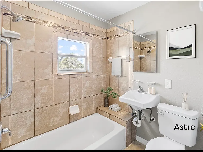 950 18th Ave S #3 — Photo 6