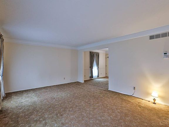 5th image of 3681 Centurion Dr