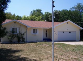 7132 Deer Trail Rd, Manhattan, KS 66503