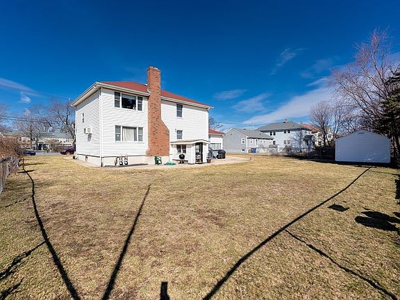 4th image of 19-19 S Waverly St #21