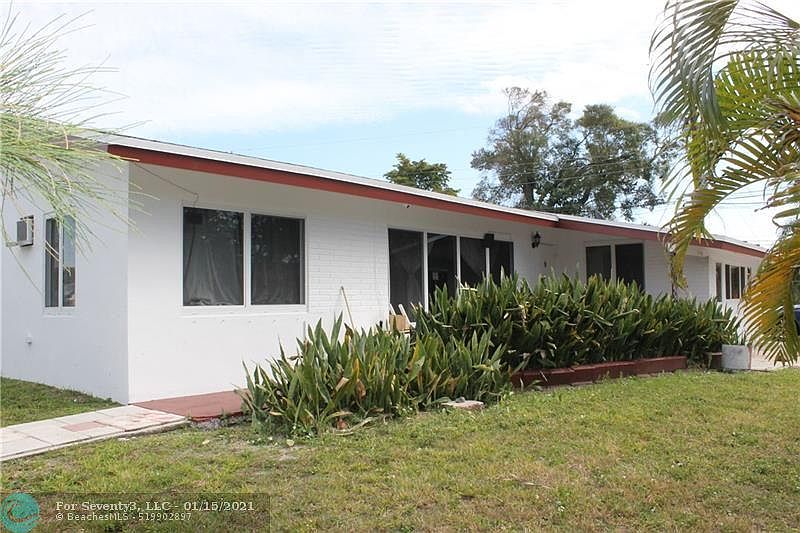 1st image of 3140 SW 12th Pl