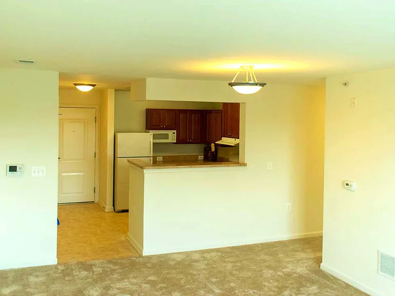 1600 Evergreen Way — Photo 4