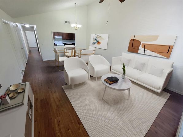 2938 Martha Ln