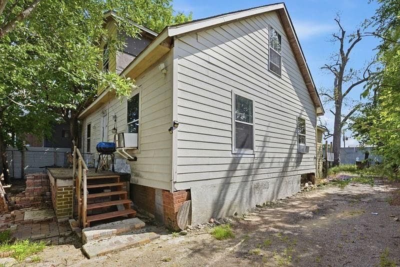 1st image of 3814 Walker St