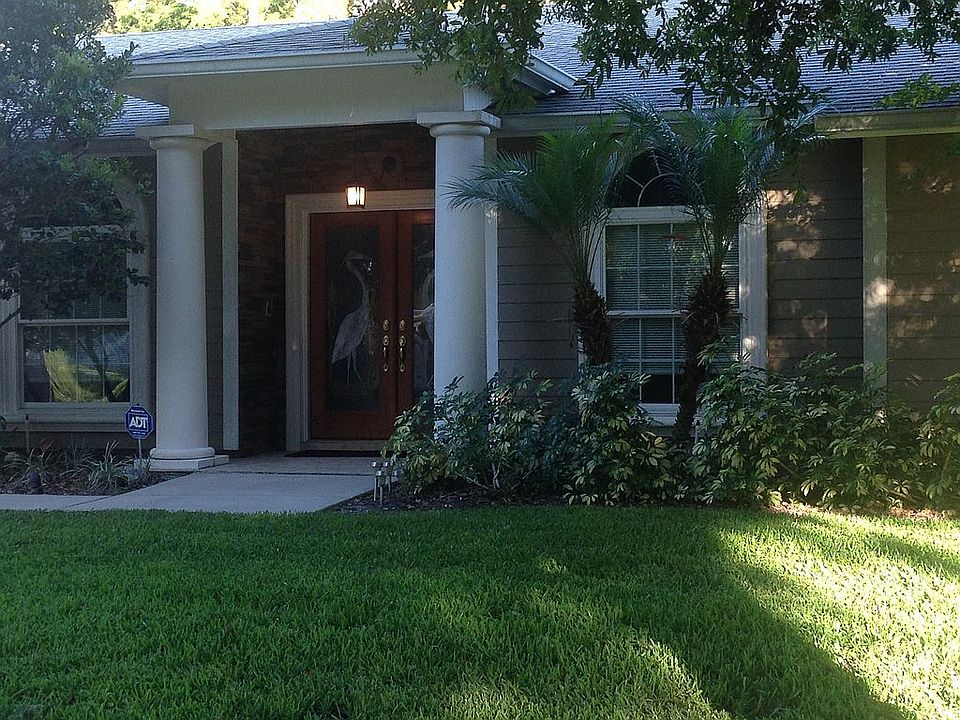 Front landscape lighting 