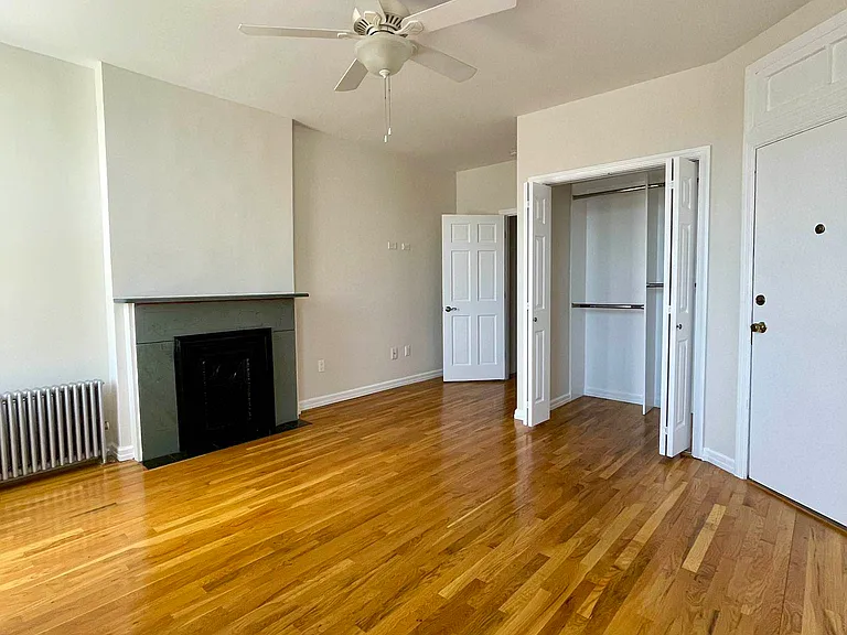 205 Luquer St #3L — Photo 9