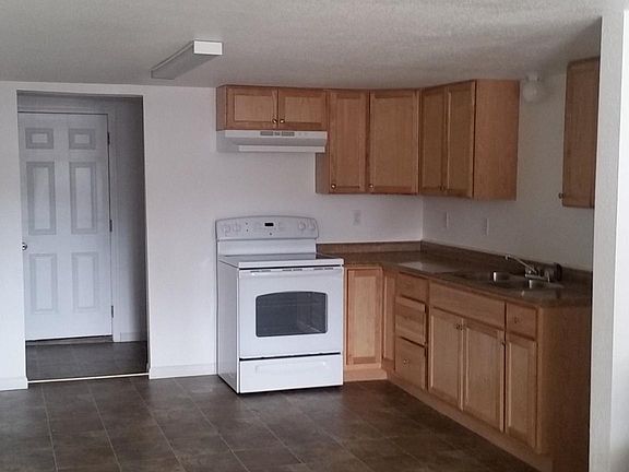 3rd image of 1011 W Henry St