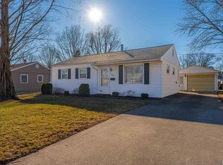 145 Debruler Dr, Lincoln, IL 62656