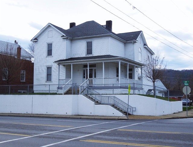 1st image of 600 E Main St