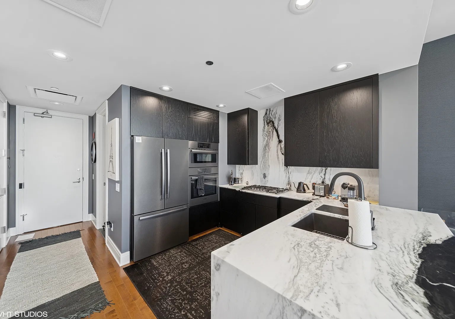 1 bed, 1.5 bath, 1100 sqft, $5,000 — Photo 4