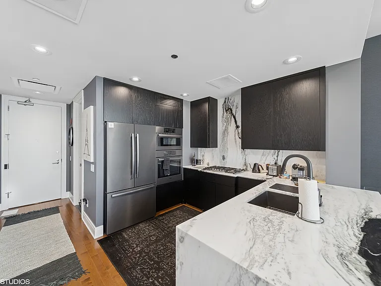 401 N Wabash Ave #37D — Photo 4