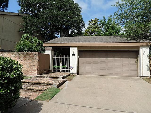 1st image of 1616 Oakwood Ln
