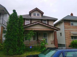 9351 Charest St, Hamtramck, MI 48212