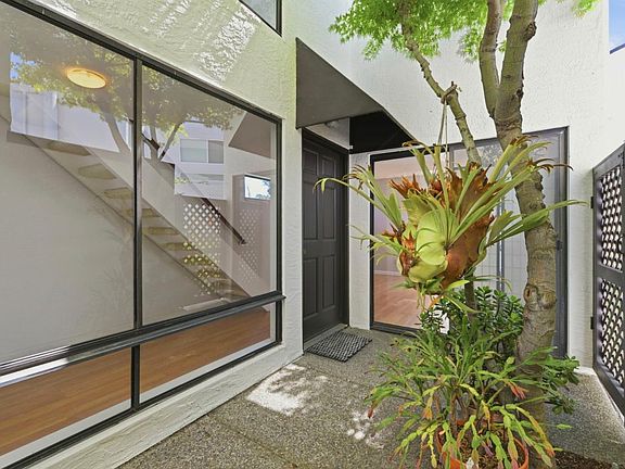 3rd image of 2001 Alameda De Las Pulgas APT 172
