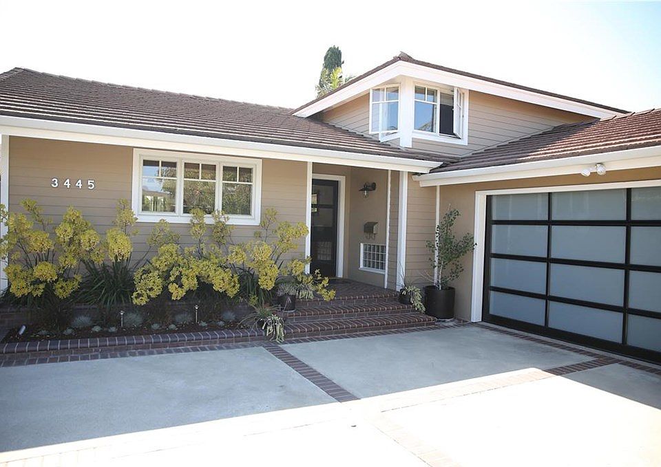 1st image of 3445 Julian Ave