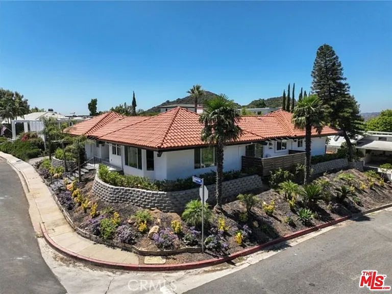 2199 Summitridge Dr — Photo 49