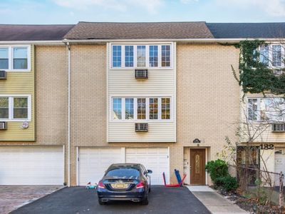 184 Park St, East Orange, NJ, 07017