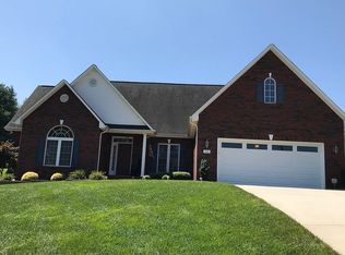 802 4th St NE, Conover, NC 28613