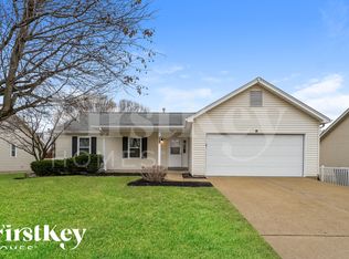 809 Tamerton Pl, Saint Peters, MO 63376