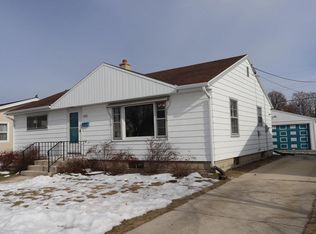 2805 S 11th Pl, Sheboygan, WI 53081