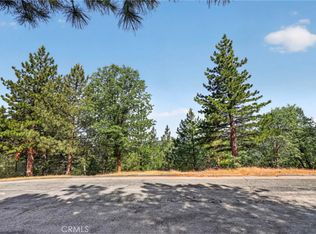 30308 Leprechaun Dr, Running Springs, CA 92382
